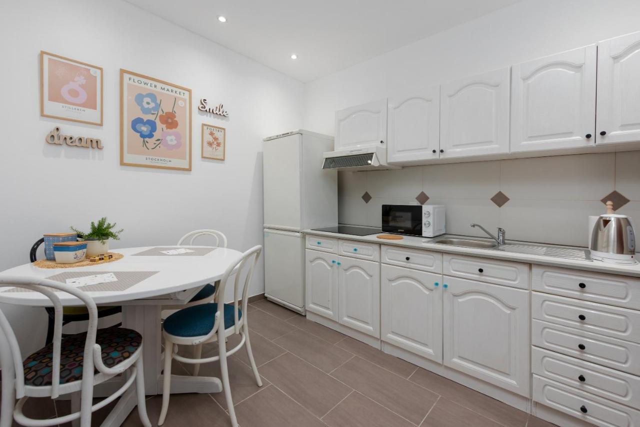 Studio Apartment Lu Rupa Extérieur photo